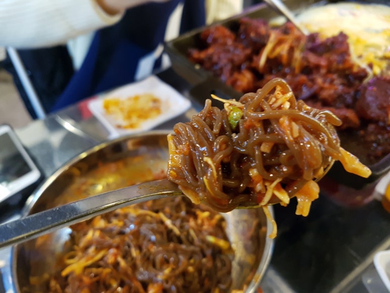 강한남자족발 이미지
