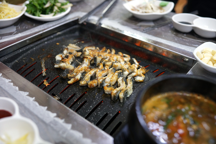 힘짱민물장어 이미지