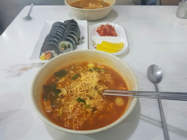먹을래 싸갈래 이미지