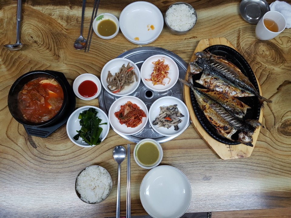 유명생선찌개 이미지