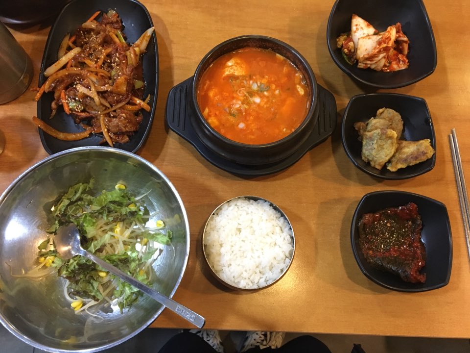 뚝배기집 이미지