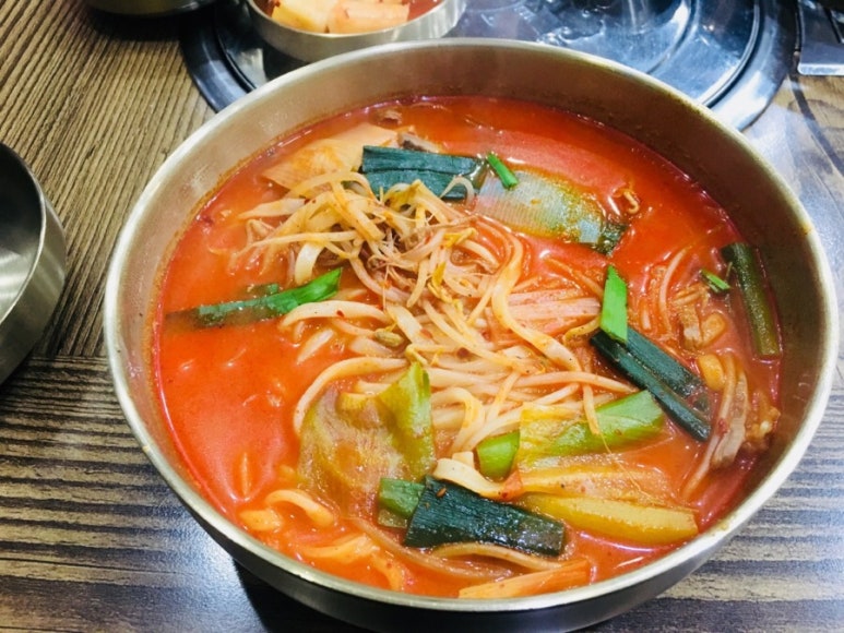 본가육개장 이미지
