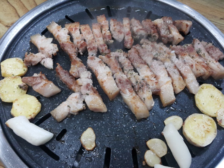 동명복돼지 이미지