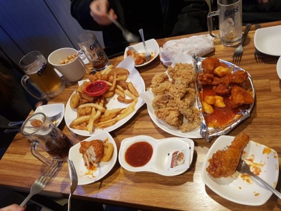 뚱스치킨 이미지