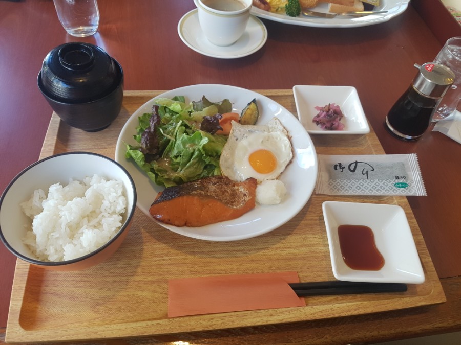 로얄호스트 이미지
