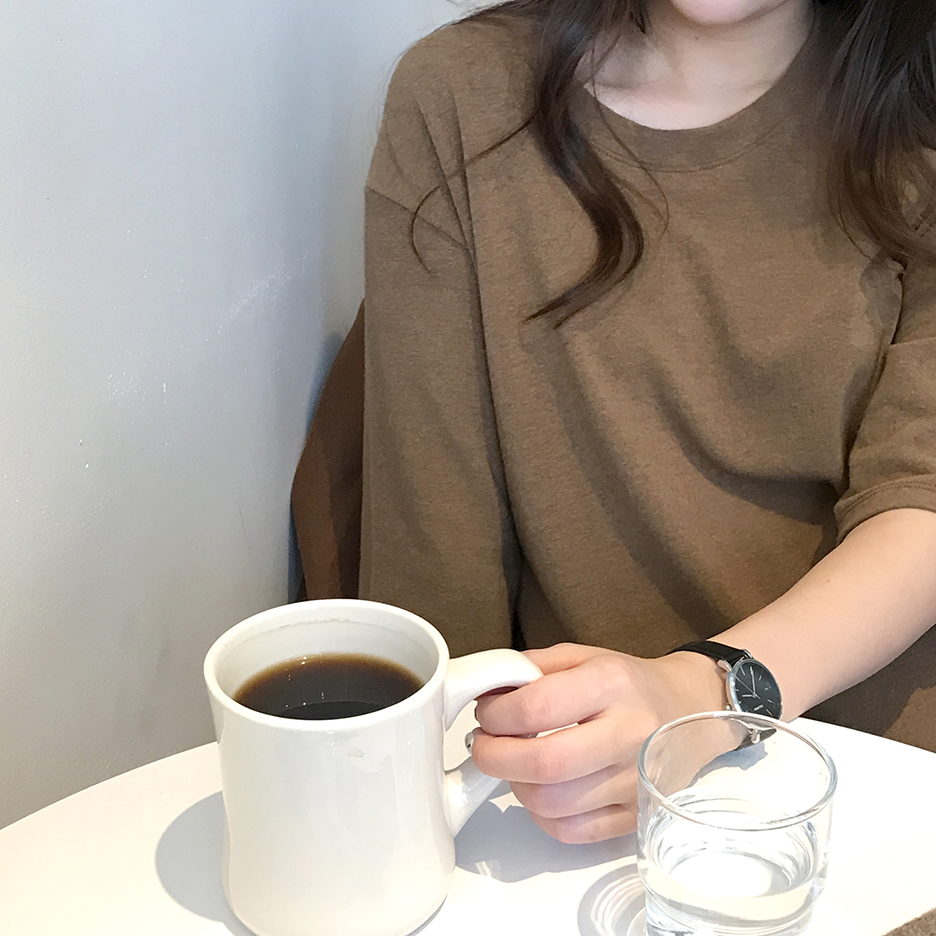 <b><p>Eum leather Woman wch 4color fe Simp Favite</p></b><b><p>イルム レザー 女性 腕時計 4色 シンプルな 自分の好きなギフト ファッション</p></b><br /><br /><p align='center'>