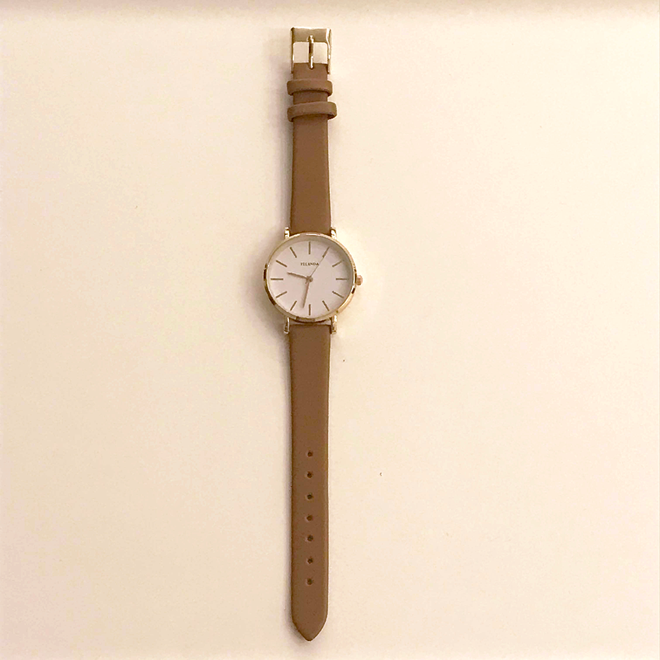 <b><p>Eum leather Woman wch 4color fe Simp Favite</p></b><b><p>イルム レザー 女性 腕時計 4色 シンプルな 自分の好きなギフト ファッション</p></b><br /><br /><p align='center'>