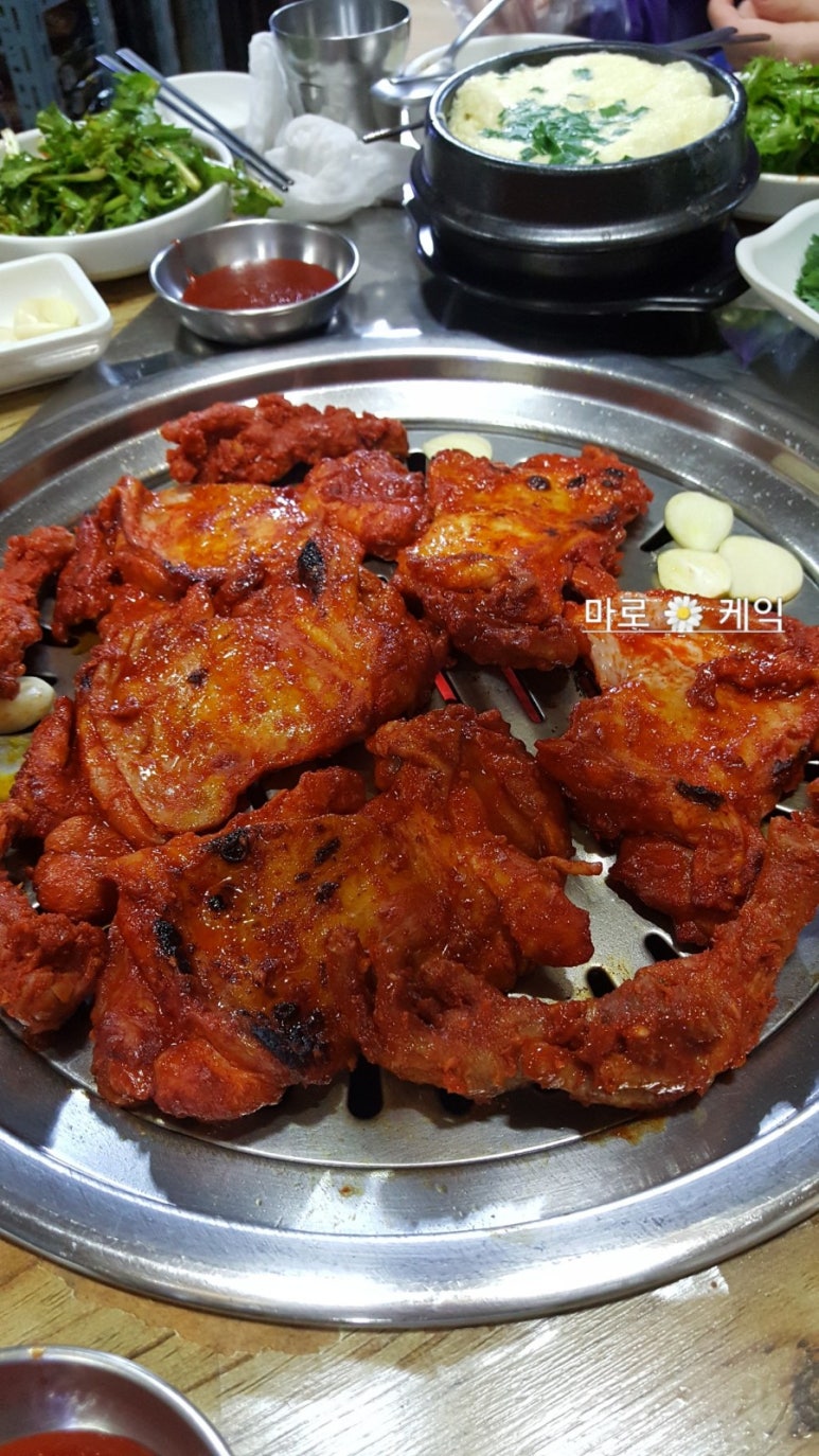 동창숯불닭갈비 이미지
