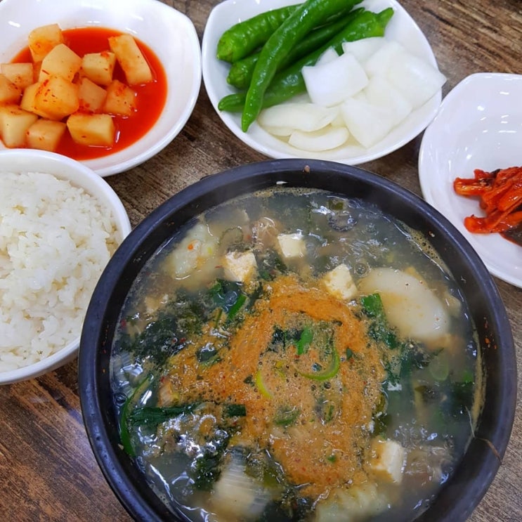 굴국밥전문점 이미지