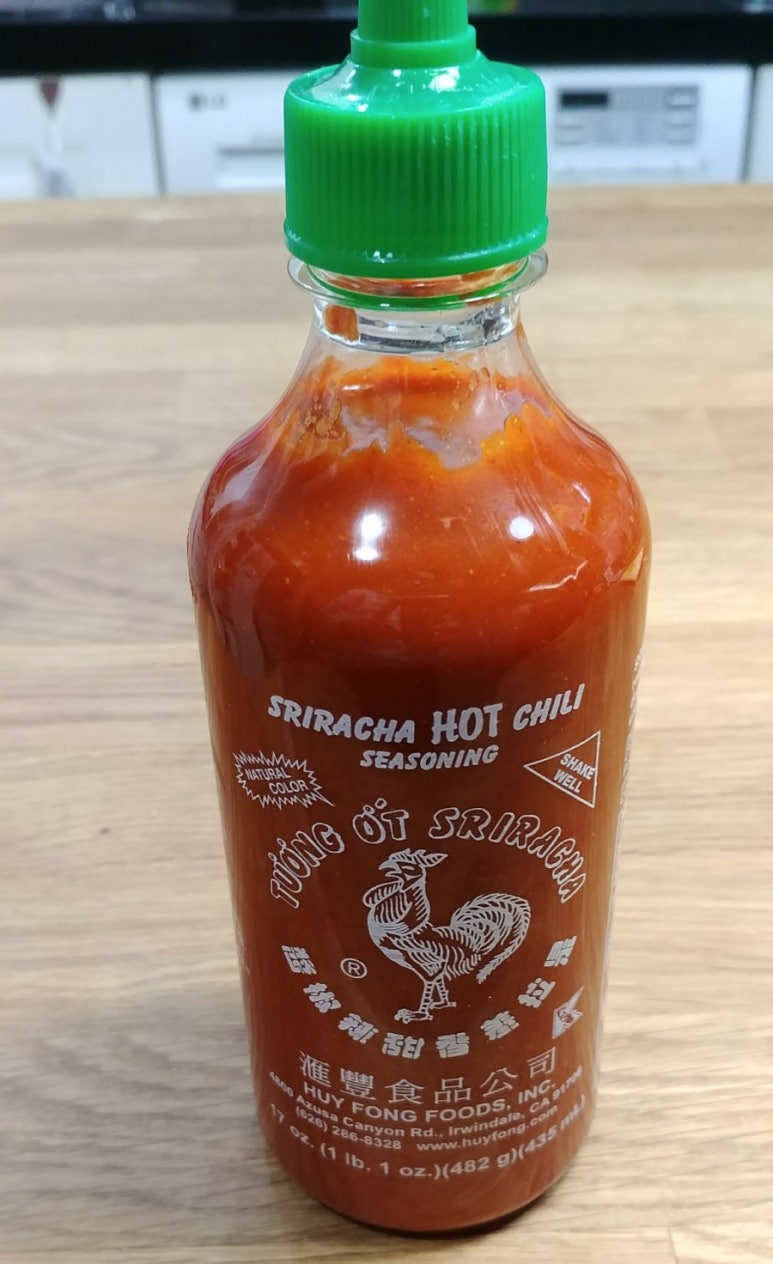 스리라차(SRIRACHA) 이미지