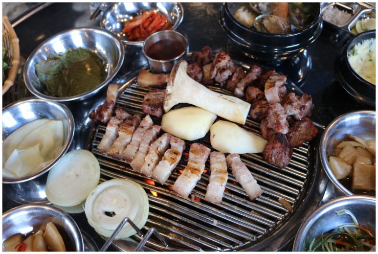 모메든식당 이미지
