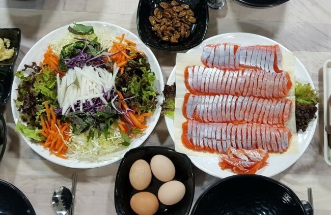 금빛송어횟집 이미지