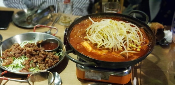 칠구통닭 이미지