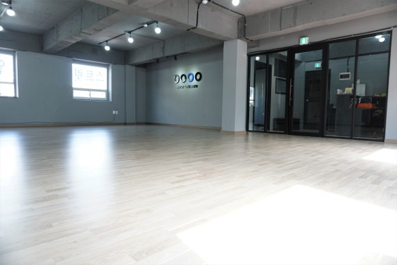 써번트댄스스튜디오학원 이미지