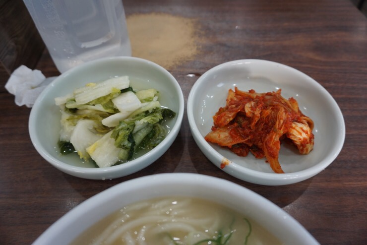 장모님칼국수.김치 이미지