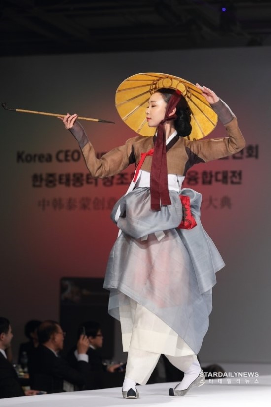 헤라한복 이미지