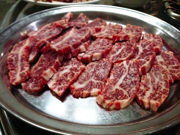 한우고집참숯구이 이미지