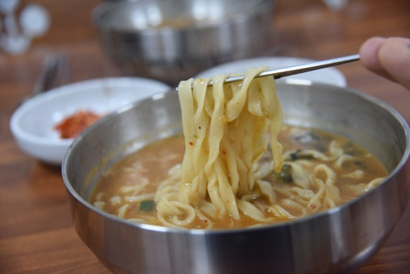 인정칼국수 이미지