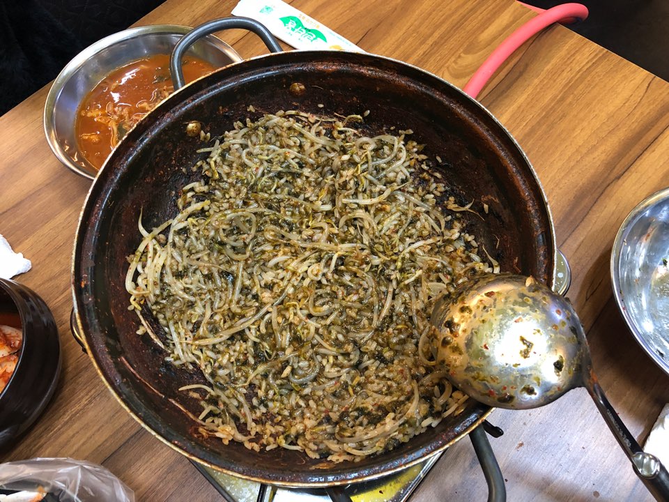 곰아줌칼국수 이미지