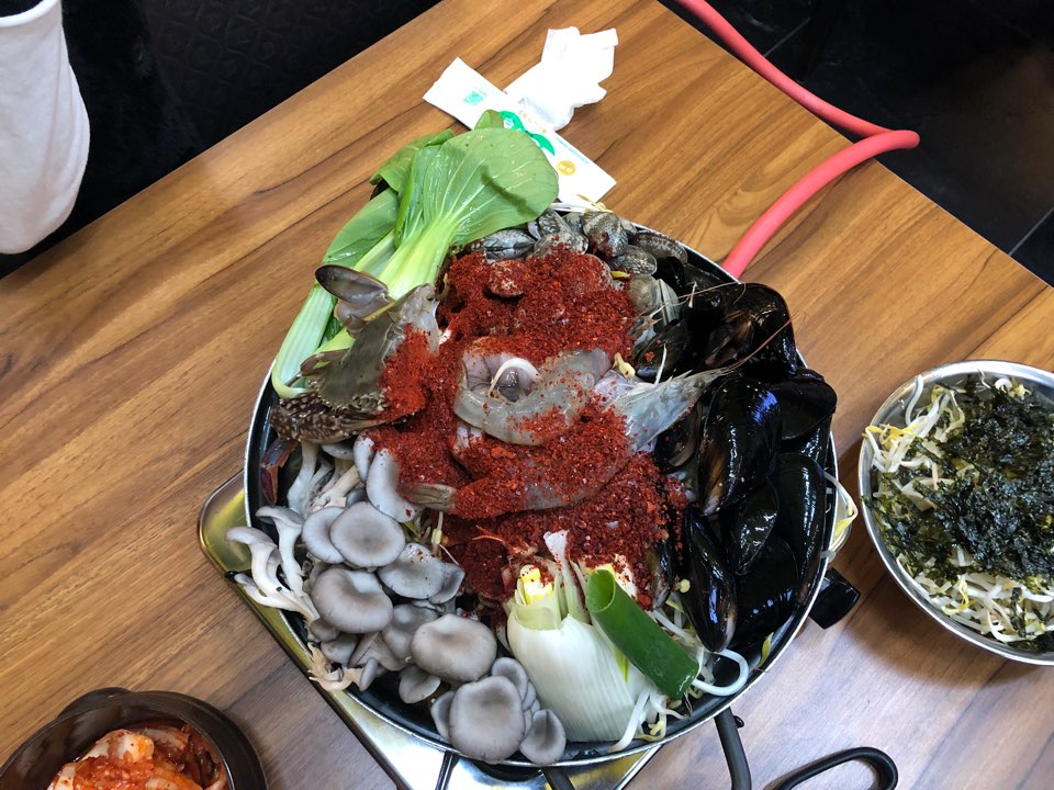 곰아줌칼국수 이미지