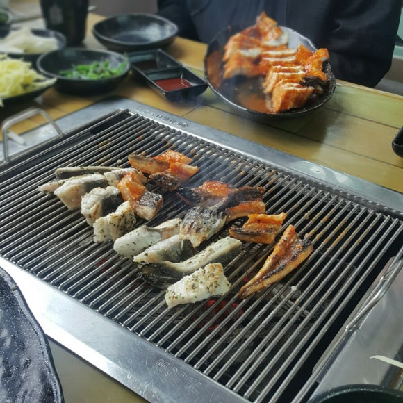 먹쇠민물장어 이미지