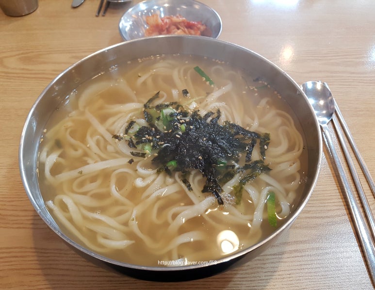 손칼국수 이미지