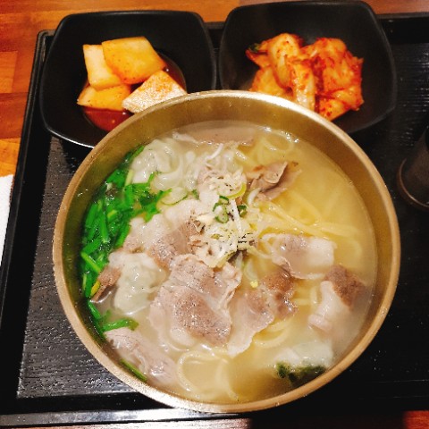 자안당 국수 이미지