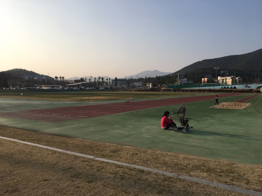 공설운동장 이미지