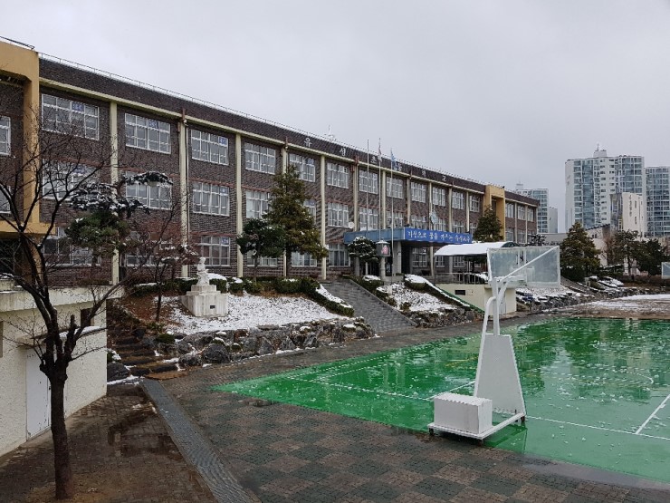 유성초등학교 이미지
