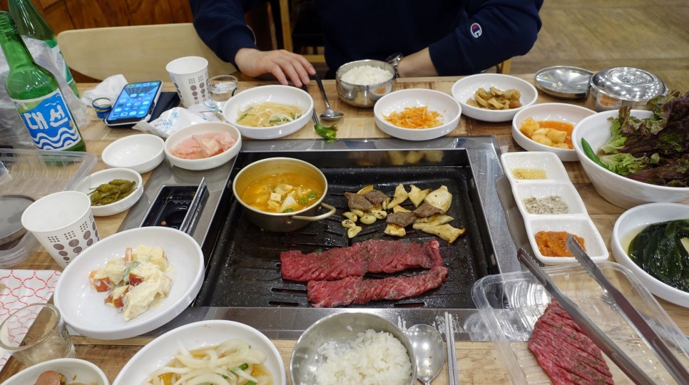 안뜨락 이미지