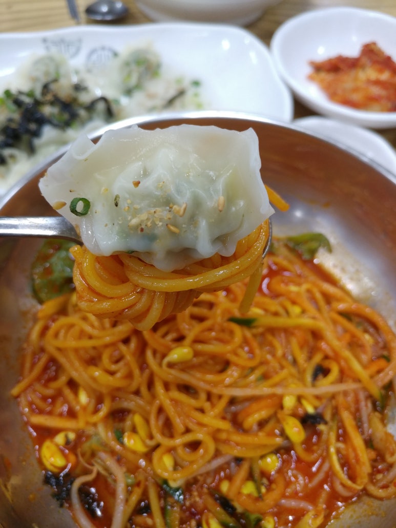 모모국수 이미지