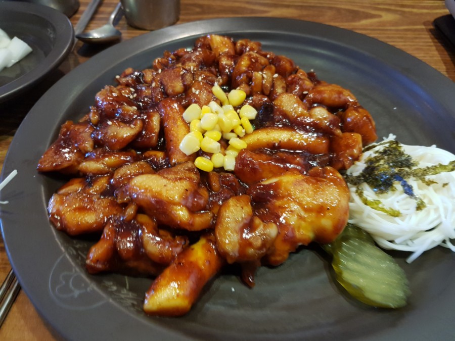 촌닭숯불바베큐 이미지