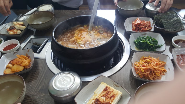 명가유황오리랑돼지 이미지