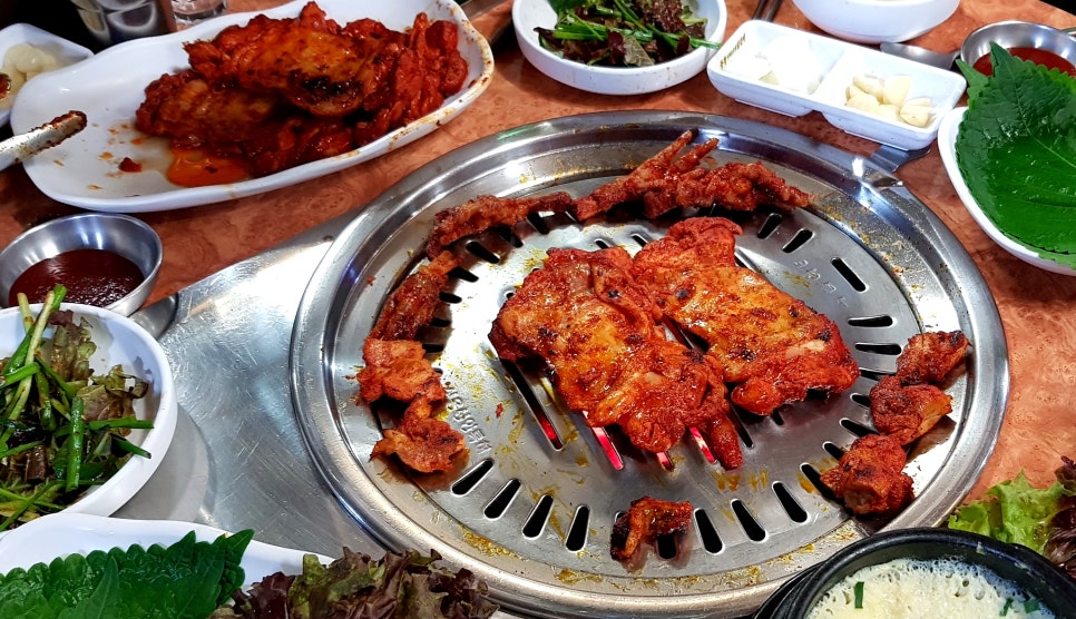 동창숯불닭갈비 이미지