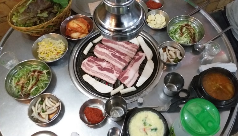 달빛삼겹 이미지
