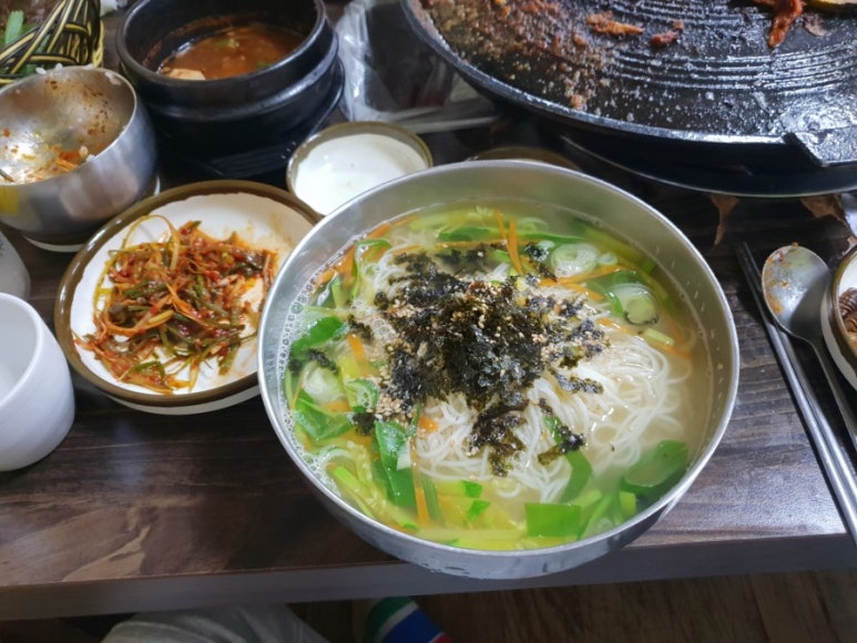 더덕솥뚜껑삼겹살 율량점 이미지