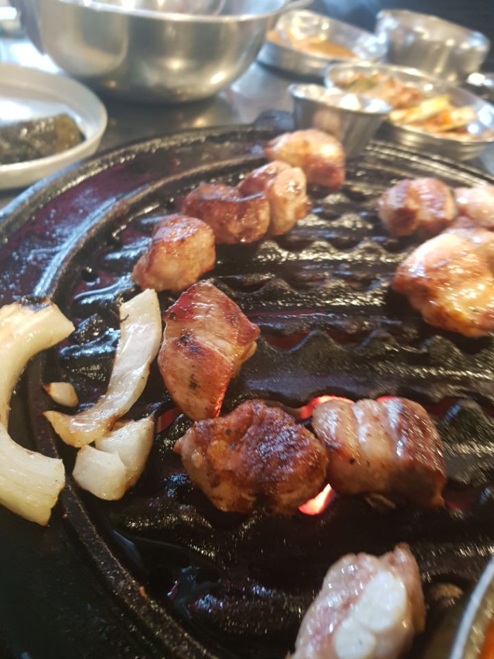눈꽃돼지 이미지