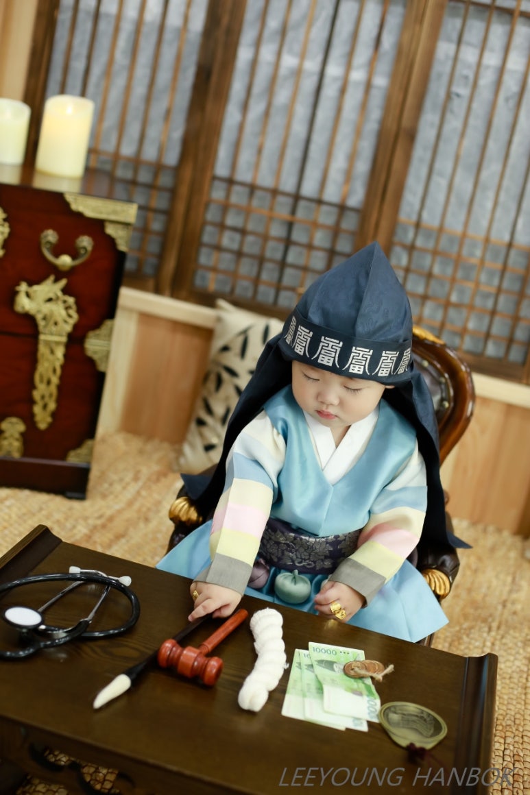 이영한복 이미지