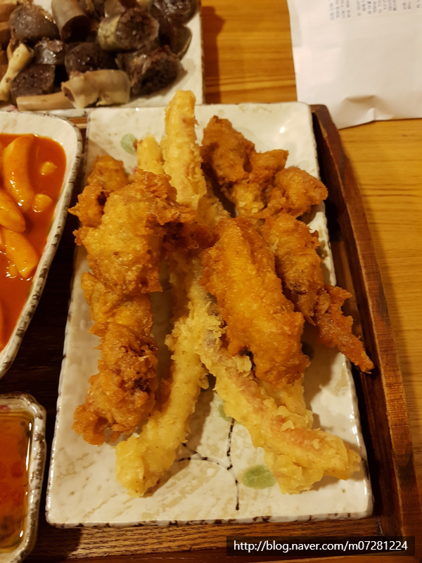 팔동튀김 이미지