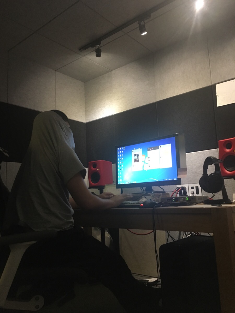 얼간이 작곡가 이미지