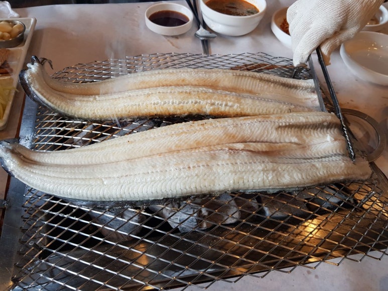 만석꾼민물장어 이미지