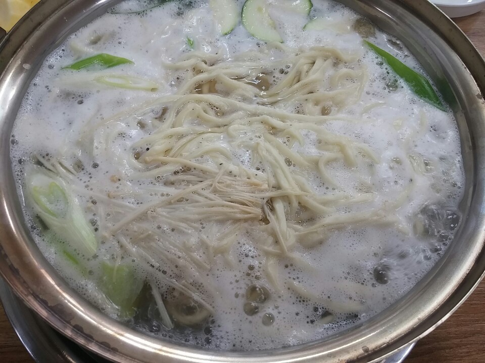 궁중해물칼국수 이미지
