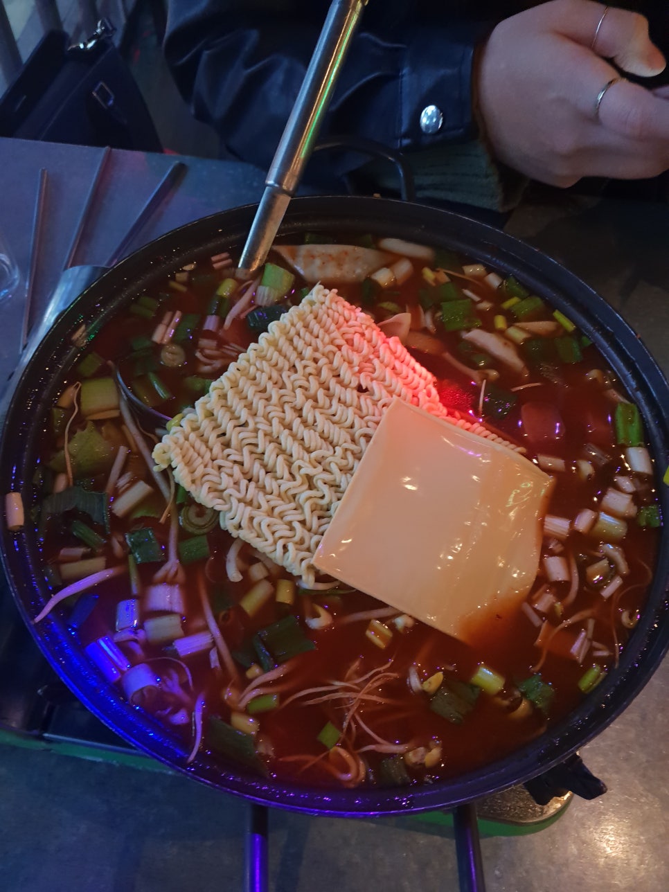 충성부대찌개 이미지