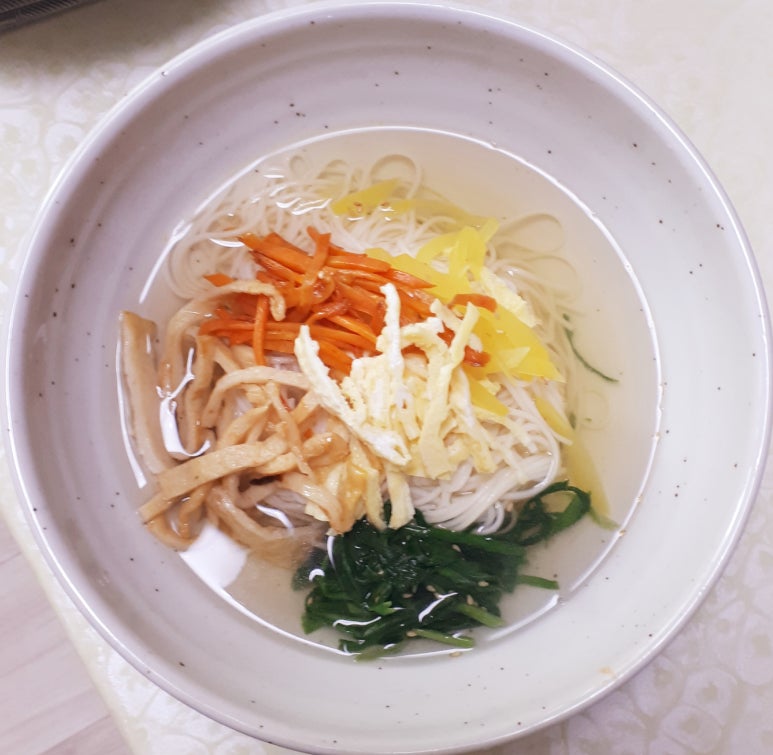 차린국수 이미지