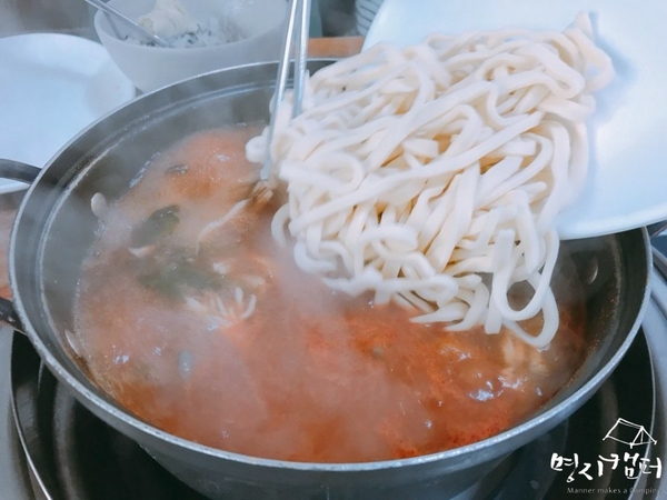 얼크니손칼국수 이미지
