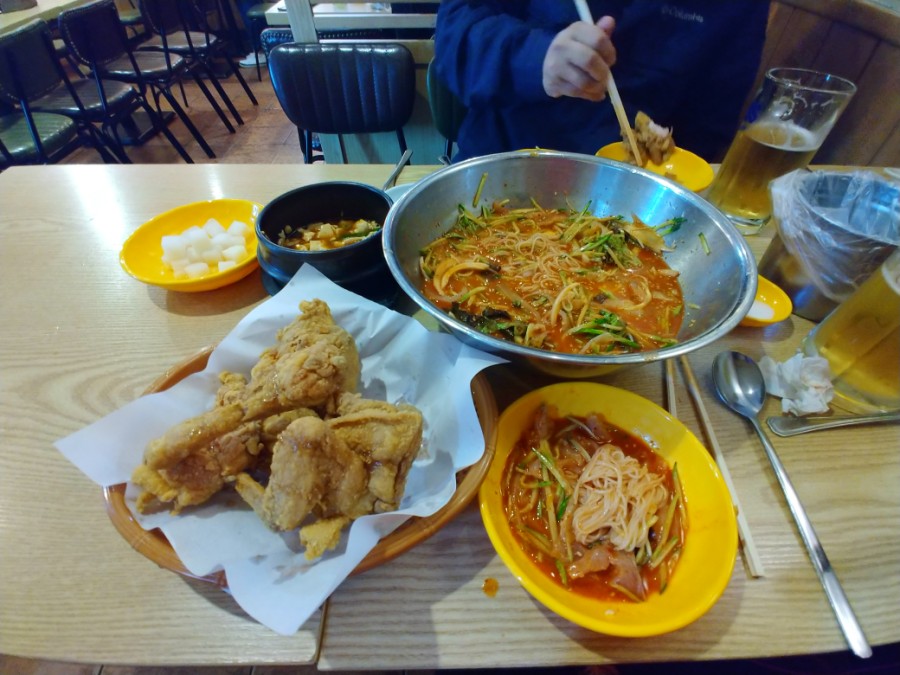 밤푸스치킨 이미지