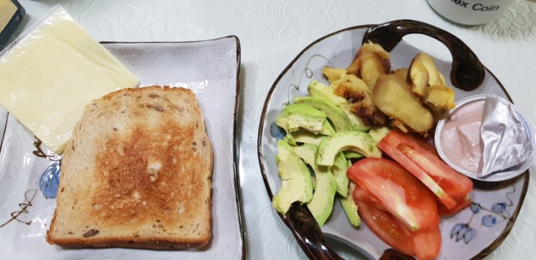 도하 토스트 이미지