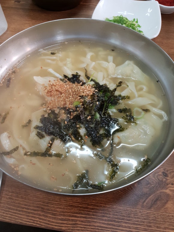 전통칼국수 이미지