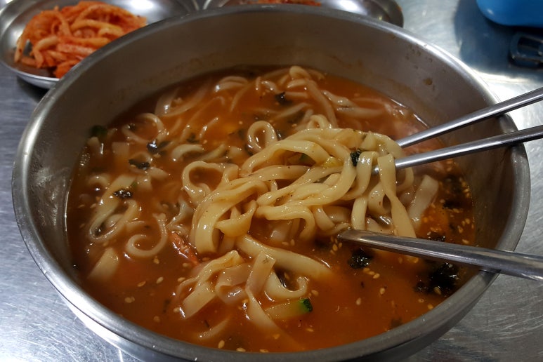 미가 칼국수 이미지