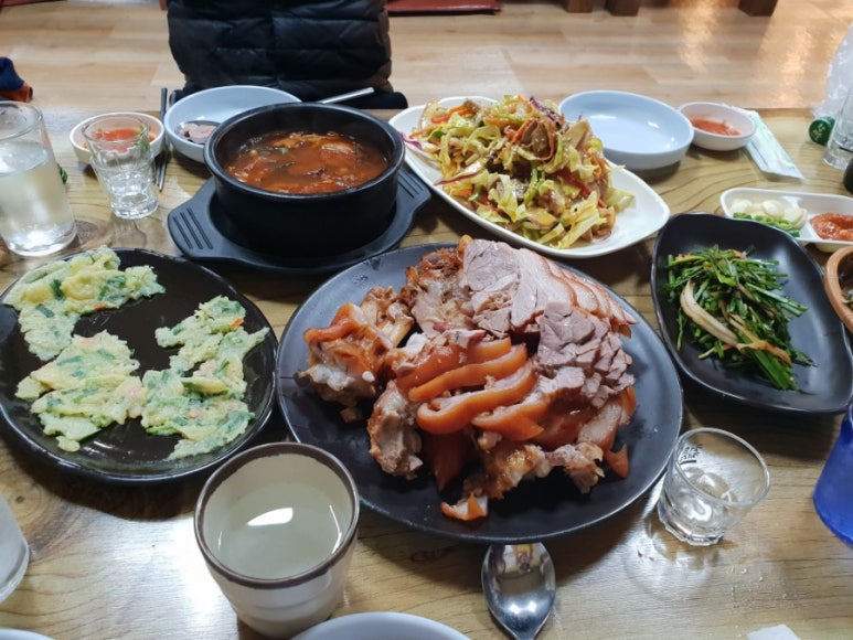 동원매운족발 이미지
